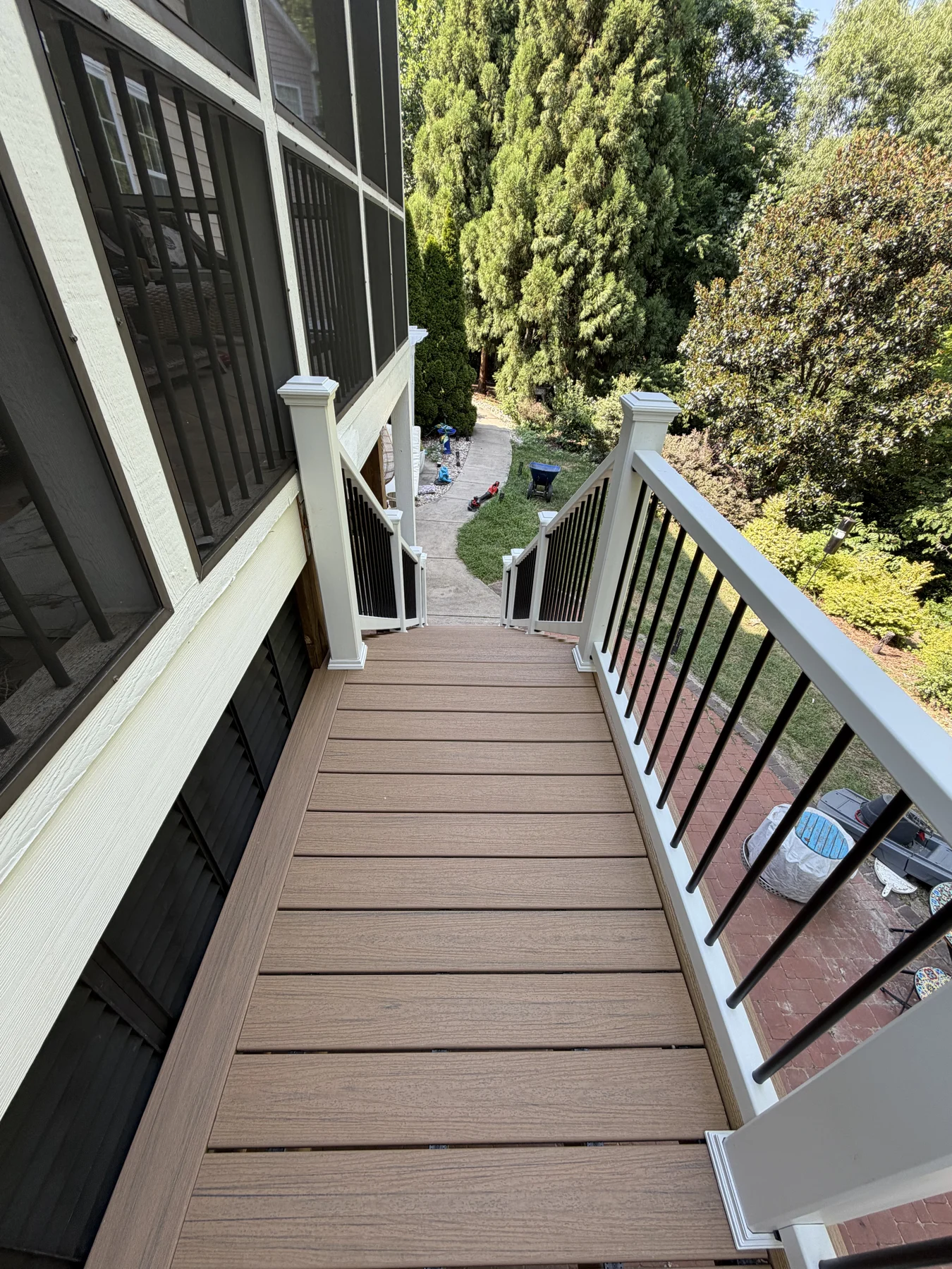 Connected from porch to garden. &mdash; project photograph