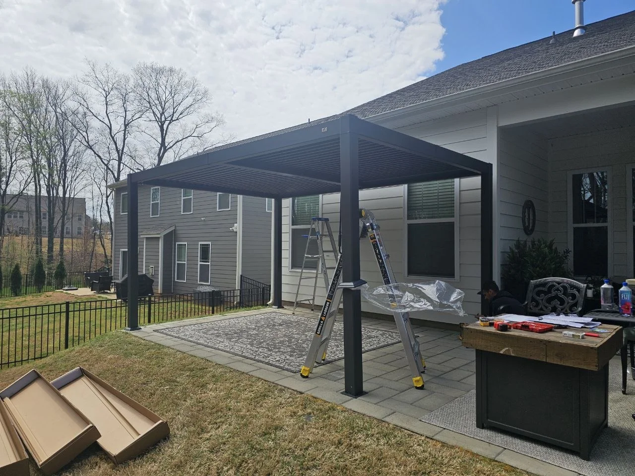 A modern shade solution. &mdash; project photograph